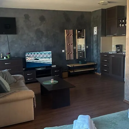 Eleonor Mountain * בנסקו