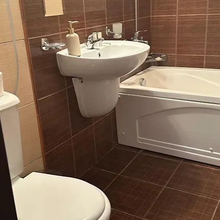 Eleonor Mountain * בנסקו